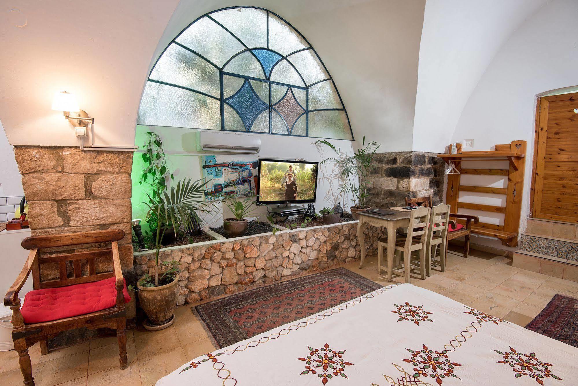 Pina Barosh Bnb โรชปินนา ภายนอก รูปภาพ