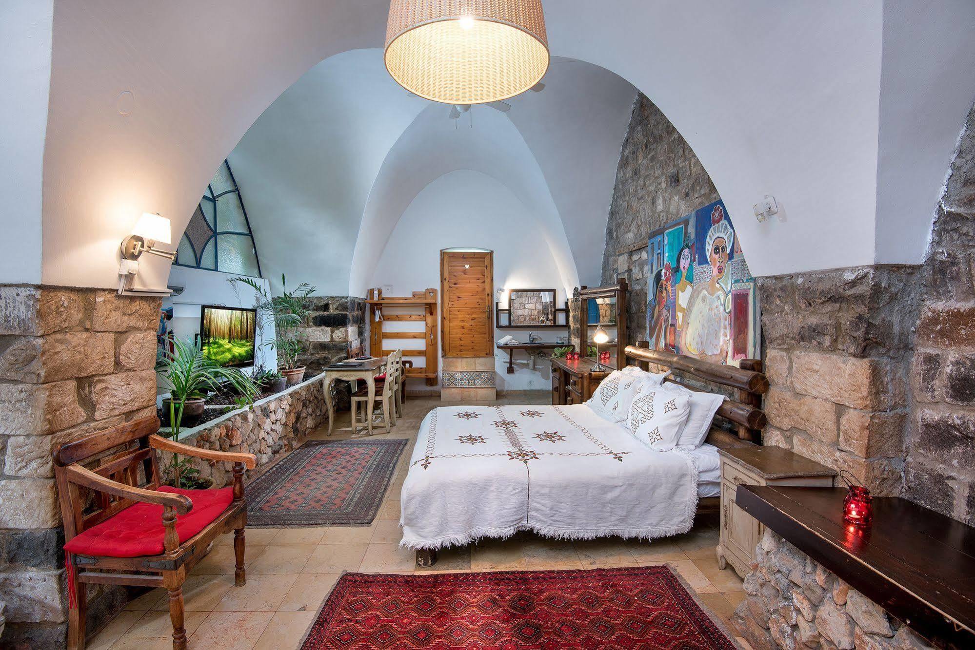 Pina Barosh Bnb โรชปินนา ภายนอก รูปภาพ